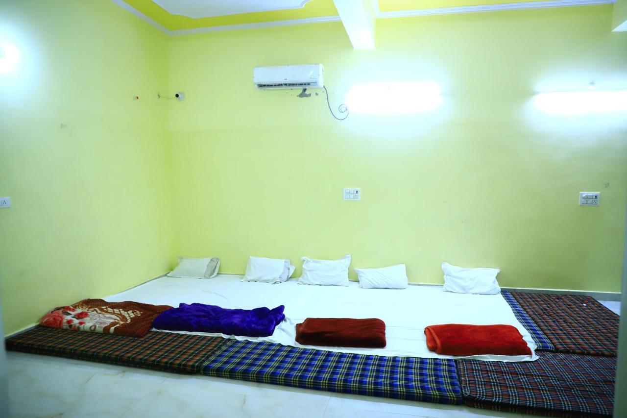 Shivraj Homestay Mathura Exterior foto