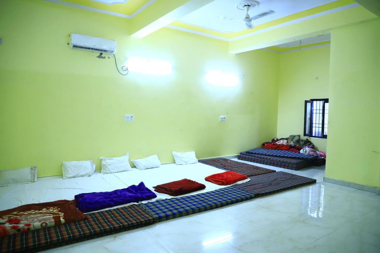 Shivraj Homestay Mathura Exterior foto